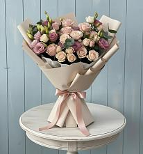 Букет цветов из:  Розы и Лизиантусы #REPLACE_PRED# Кукморе