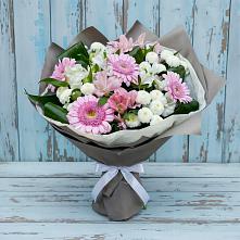 Букет цветов из:  Герберы, Альстромерии и Хризантемы в Кукморе