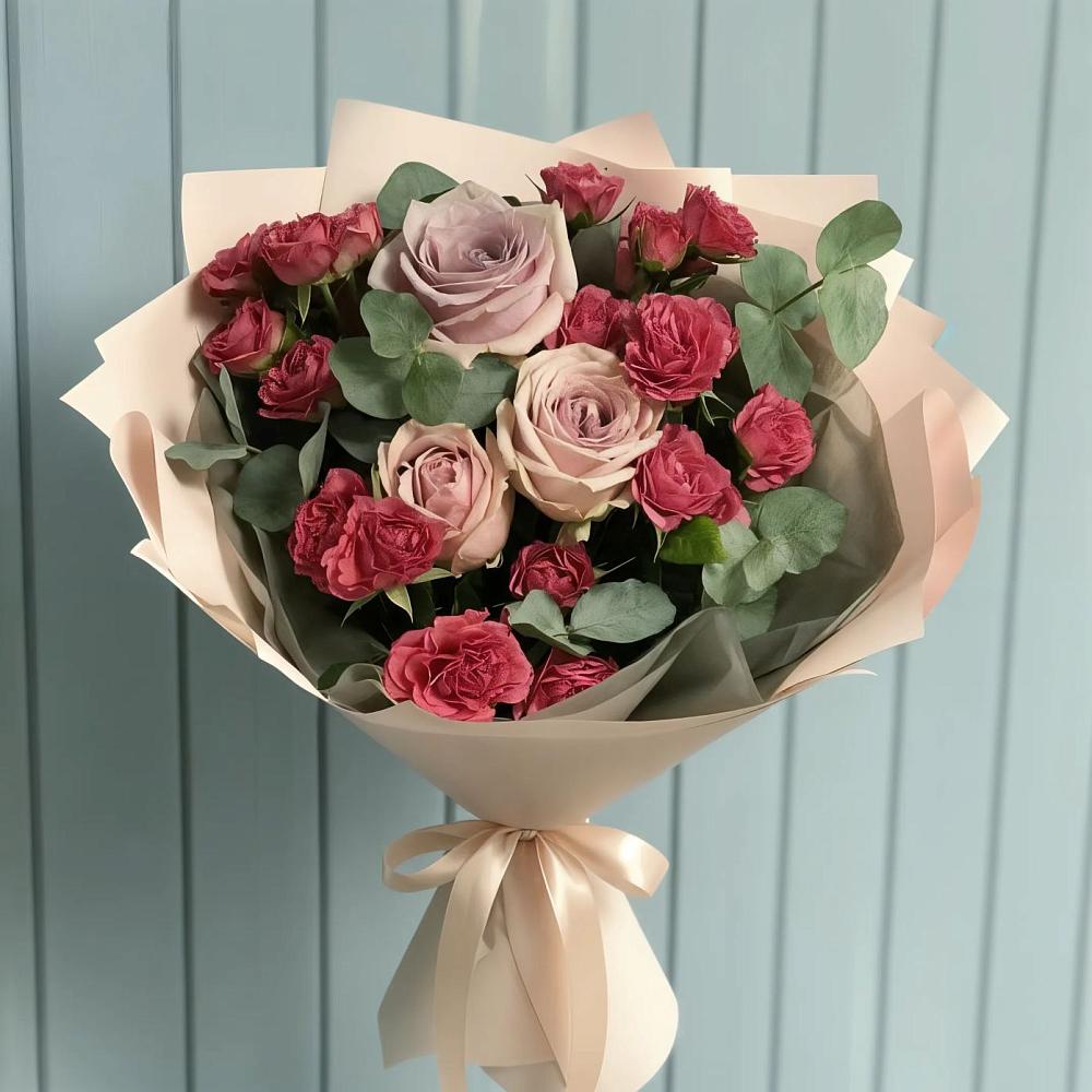 Букет цветов из: Гвоздики и Розы в Кукморе