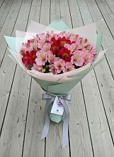 Букет цветов из:  Альстромерии в Кукморе