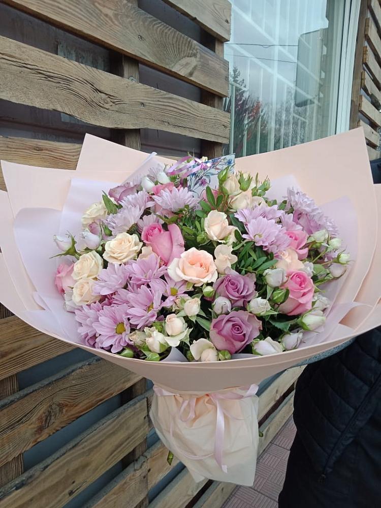 Букет цветов из: Розы и Хризантемы в Кукморе