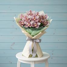 Букет цветов из:  Орхидеи и Розы в Кукморе