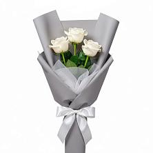 Букет 3 белые розы в Кукморе