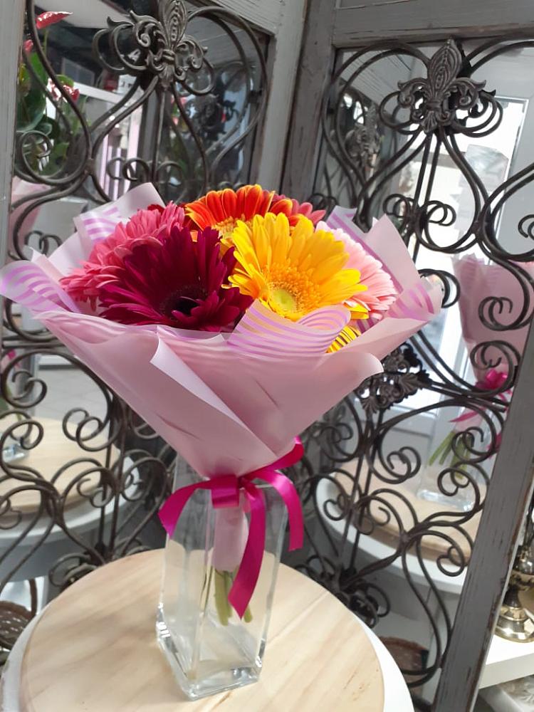 Букет цветов из: Герберы в Кукморе