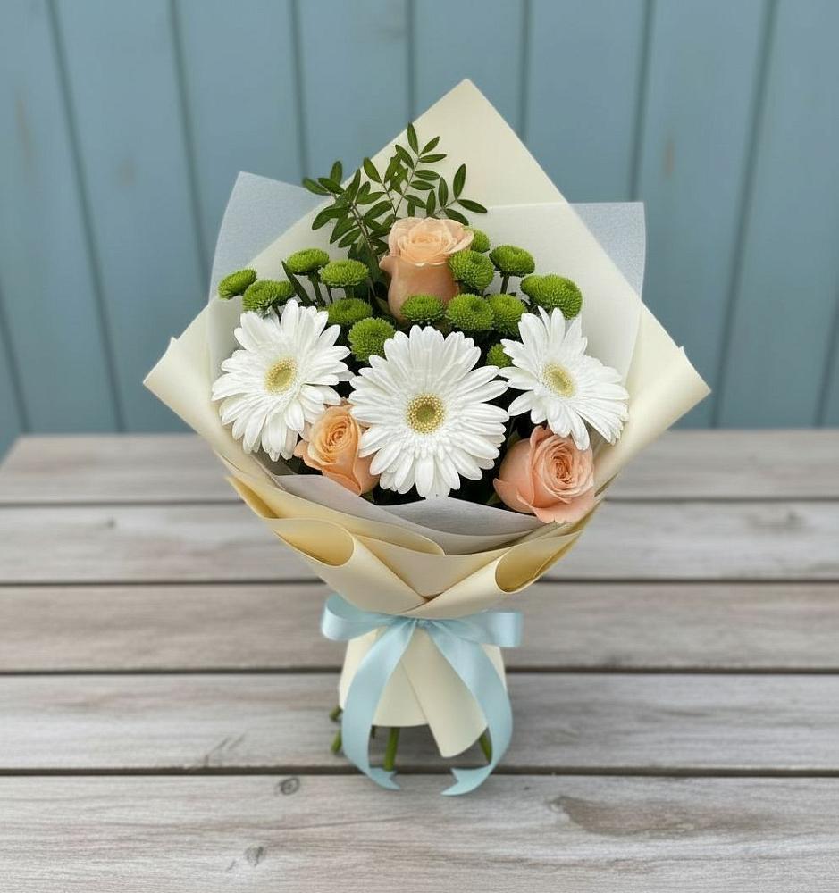 Букет цветов из: Герберы, Розы и Хризантемы в Кукморе
