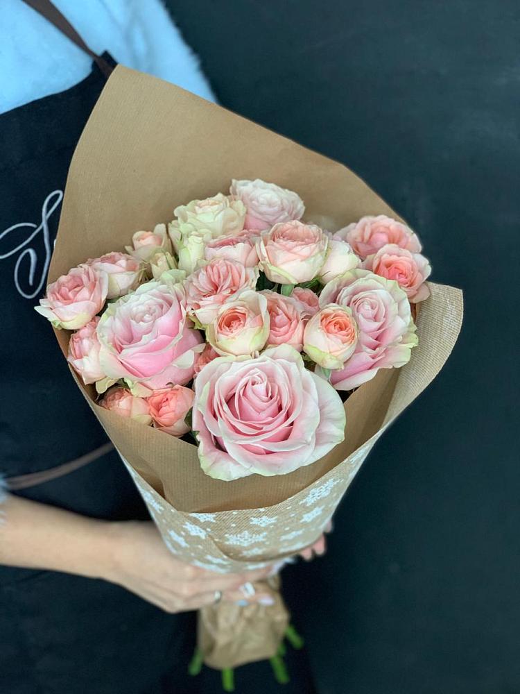 Букет цветов из: Хризантемы и Розы в Кукморе