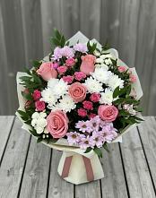 Букет цветов из:  Альстромерии, Гвоздики, Розы и Хризантемы в Кукморе