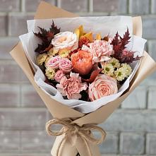 Букет цветов из:  Гвоздики, Хризантемы и Розы в Кукморе
