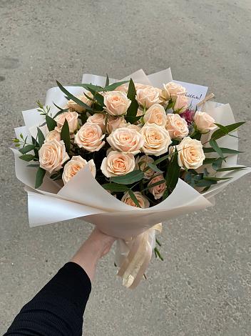 Букет Кремовые розы Латте в Кукморе