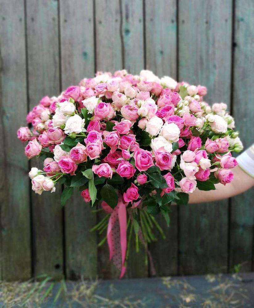 Букет Розовые кустовые розы Натали и Лав Лидия в Кукморе