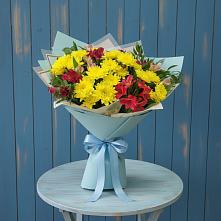 Букет цветов из:  Альстромерии и Хризантемы в Кукморе