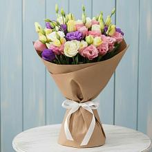 Букет цветов из:  Лизиантусы в Кукморе